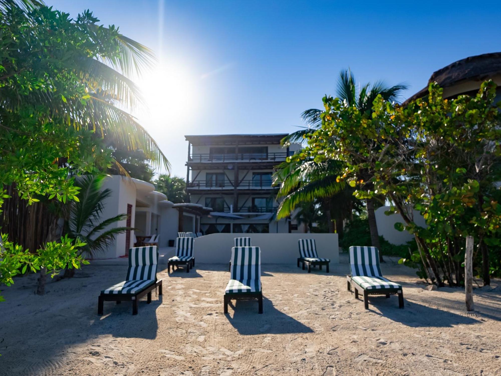 הולבוקס איילנד Beach Front Hotel Boutique Dk House מראה חיצוני תמונה